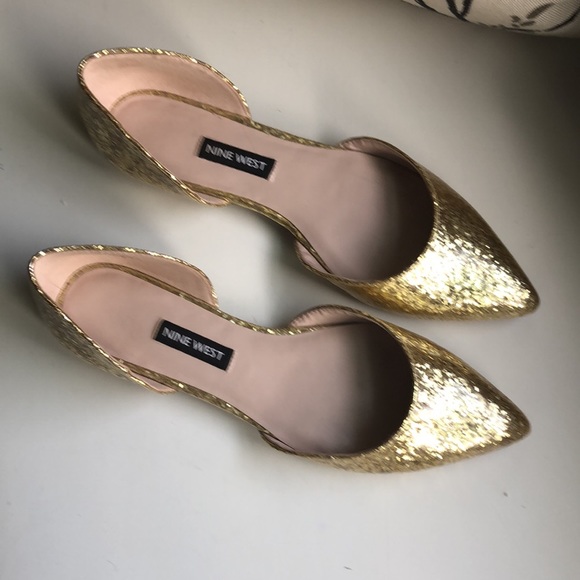 Nine West Gold Starship D’orsay flats pump style shiny sparkly shoes like new - Picture 2 of 5